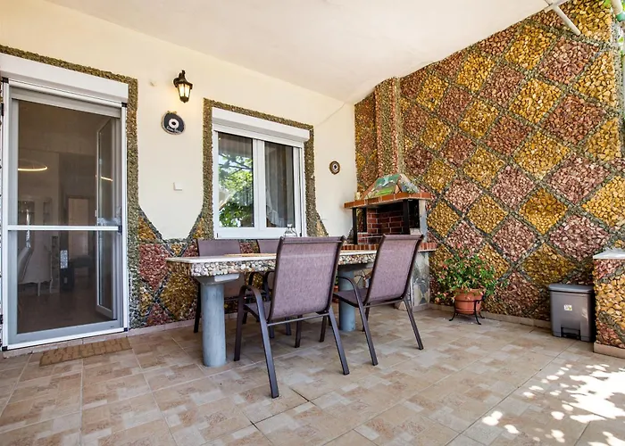 Golden Sunset Beach Apartment